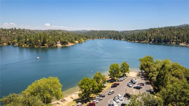 20018 Pine Mountain Drive, Groveland, CA 95321