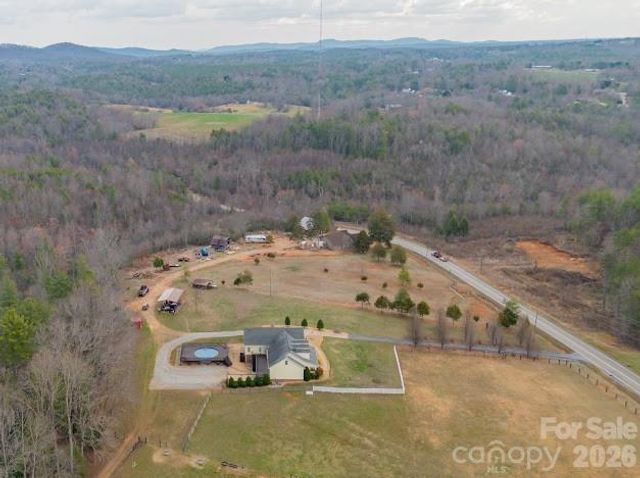 3131 Christie Road, Hudson, NC 28638