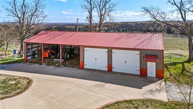 17999 Blue Springs Road, Fayetteville, AR 72703