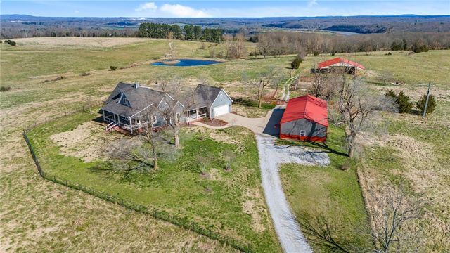 17999 Blue Springs Road, Fayetteville, AR 72703