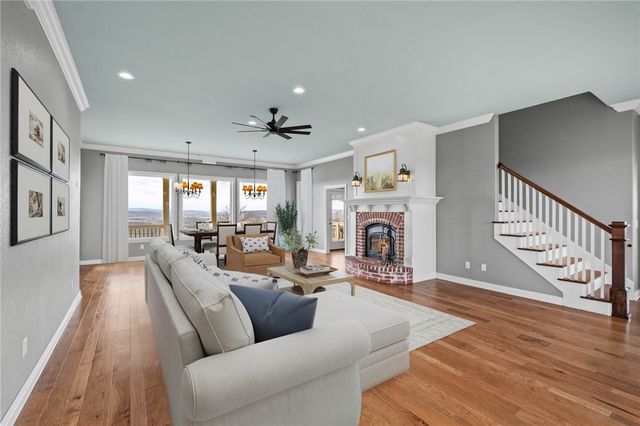 17999 Blue Springs Road, Fayetteville, AR 72703