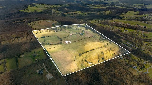 17999 Blue Springs Road, Fayetteville, AR 72703
