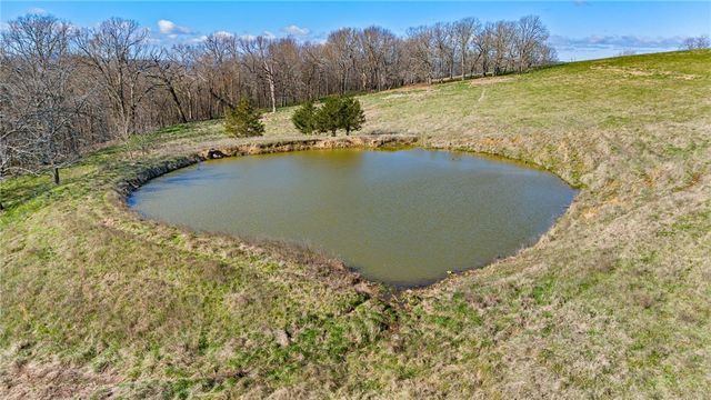 17999 Blue Springs Road, Fayetteville, AR 72703