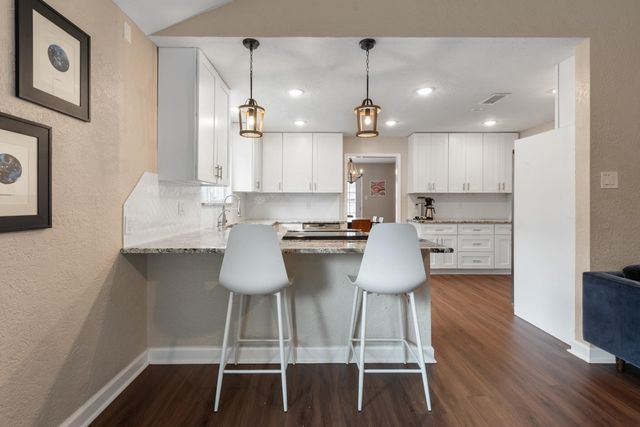 2907 Broadmoor Drive, Bryan, TX 77802