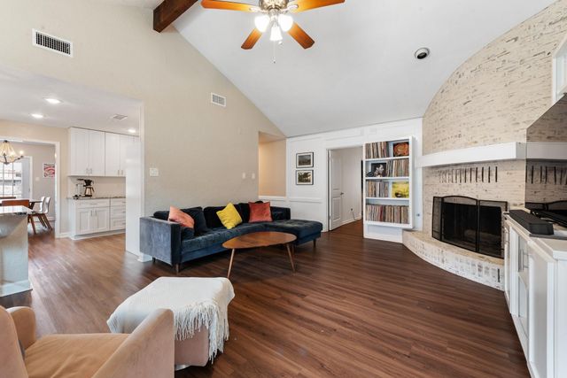 2907 Broadmoor Drive, Bryan, TX 77802