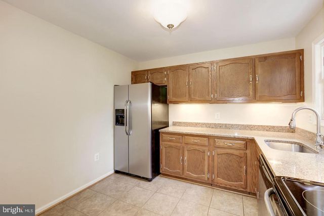 9816 OAKDALE WOODS CT, Vienna, VA 22181