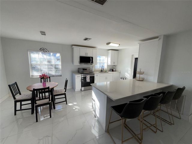 801 NORTH BOULEVARD W, Davenport, FL 33837