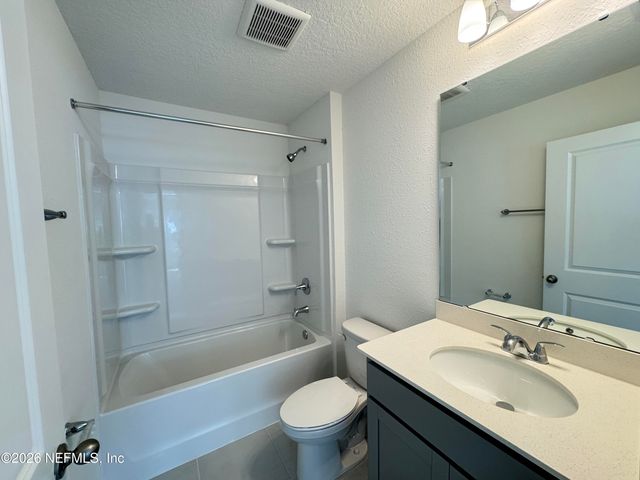 3690 AMERICANA Drive, Green Cove Springs, FL 32043