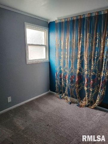 709 E COX Avenue, Peoria Heights, IL 61616