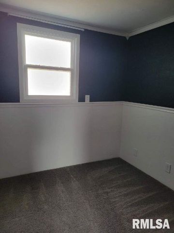 709 E COX Avenue, Peoria Heights, IL 61616