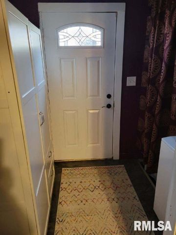 709 E COX Avenue, Peoria Heights, IL 61616