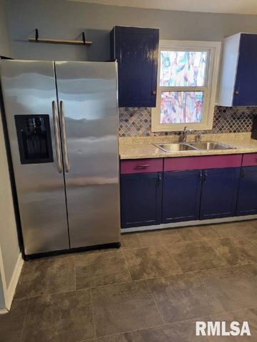 709 E COX Avenue, Peoria Heights, IL 61616