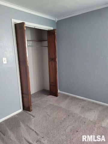 709 E COX Avenue, Peoria Heights, IL 61616