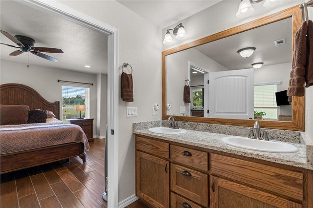 13817 N Mount Olive Road, Gravette, AR 72736