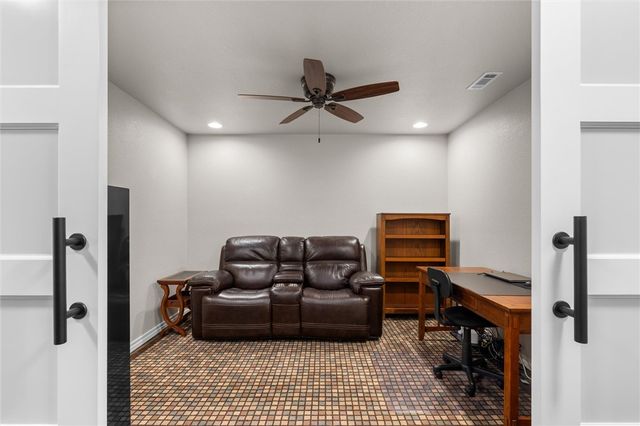 13817 N Mount Olive Road, Gravette, AR 72736