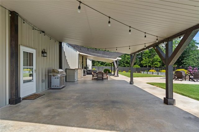 13817 N Mount Olive Road, Gravette, AR 72736