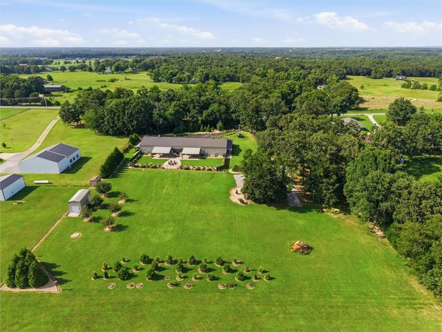13817 N Mount Olive Road, Gravette, AR 72736