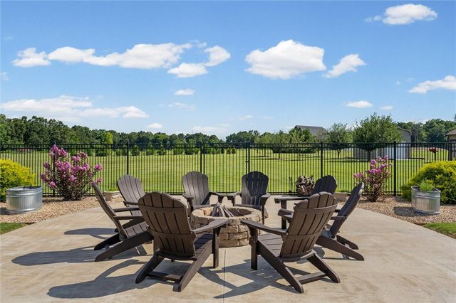 13817 N Mount Olive Road, Gravette, AR 72736