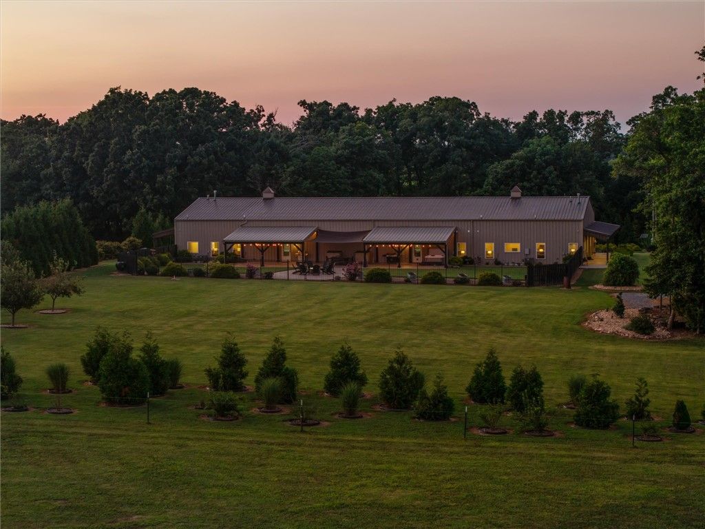 13817 N Mount Olive Road, Gravette, AR 72736