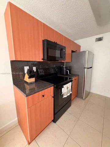 4733 NW 97th Court 45, Doral, FL 33178
