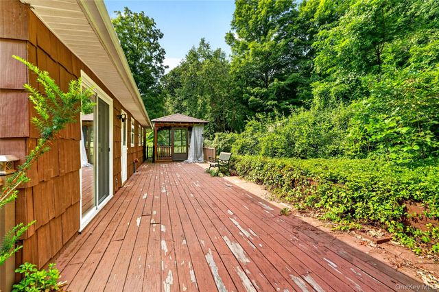 237 Old Church Road, Putnam Valley, NY 10579
