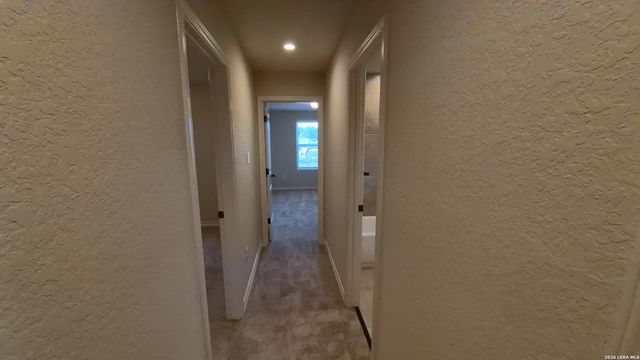 6866 Lakeview Dr, San Antonio, TX 78244