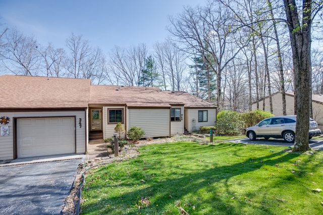 347 Lake Catherine Cir, Crossville, TN 38558