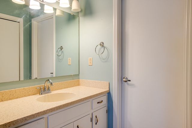 347 Lake Catherine Cir, Crossville, TN 38558