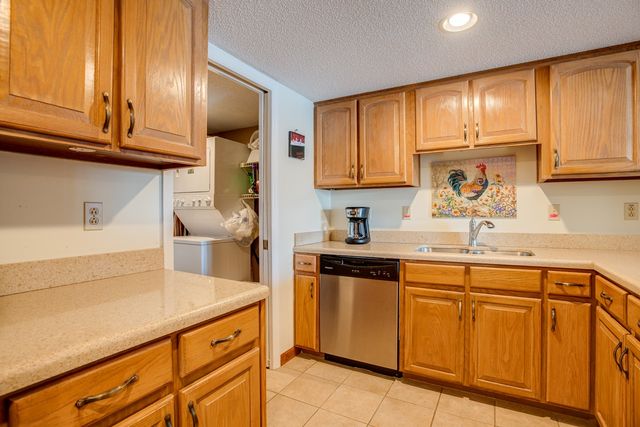 347 Lake Catherine Cir, Crossville, TN 38558