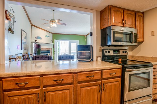 347 Lake Catherine Cir, Crossville, TN 38558