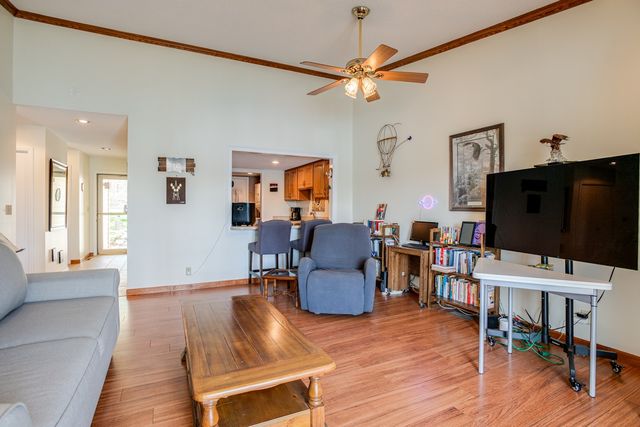 347 Lake Catherine Cir, Crossville, TN 38558