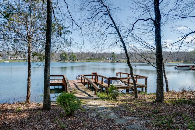 347 Lake Catherine Cir, Crossville, TN 38558