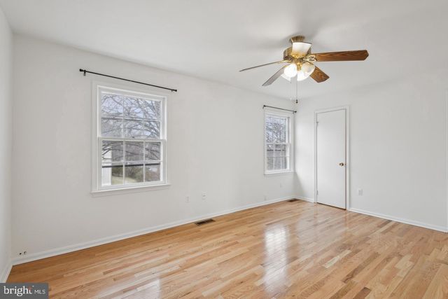 3940 BRADWATER ST, Fairfax, VA 22031