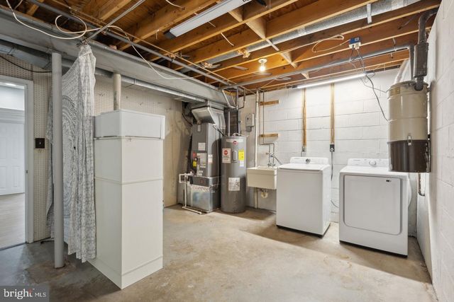 3940 BRADWATER ST, Fairfax, VA 22031