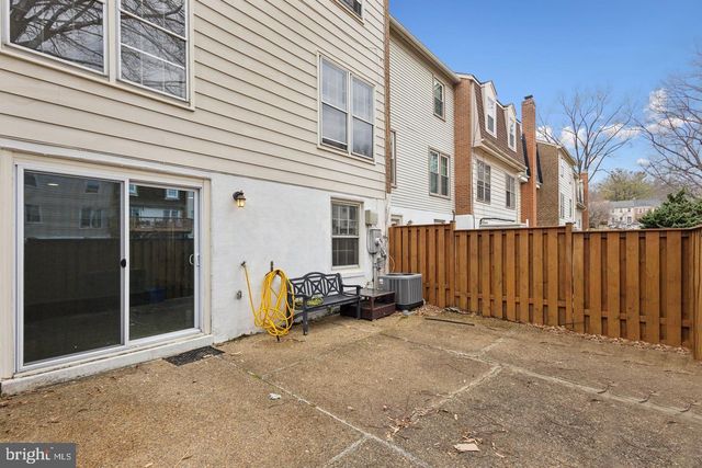 3940 BRADWATER ST, Fairfax, VA 22031