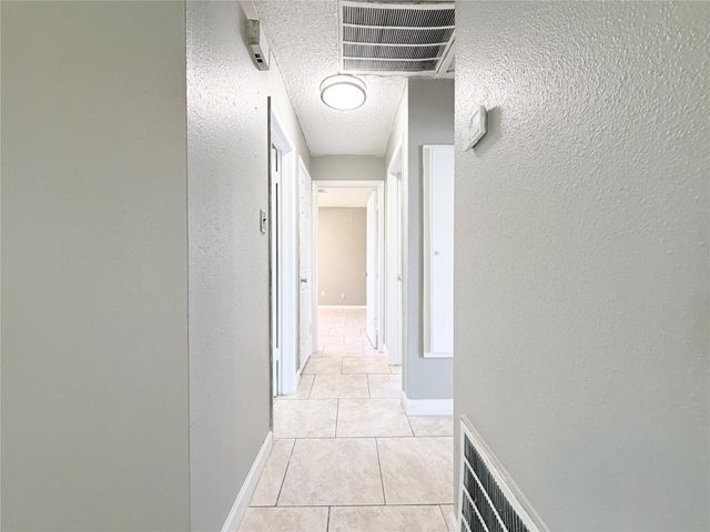 527 Slumberwood Dr, Houston, TX 77013