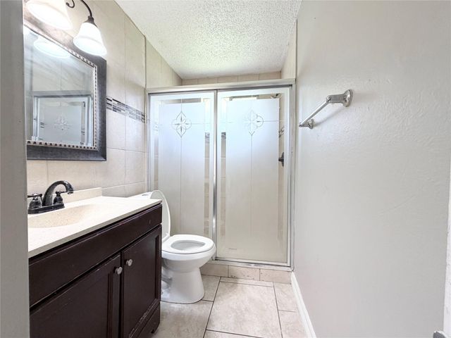 527 Slumberwood Dr, Houston, TX 77013
