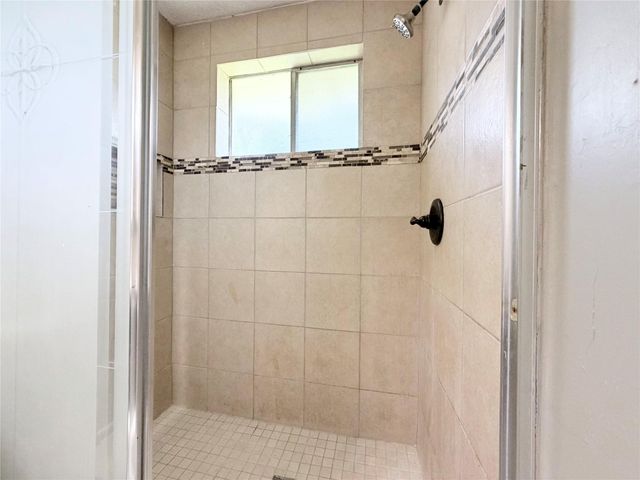 527 Slumberwood Dr, Houston, TX 77013