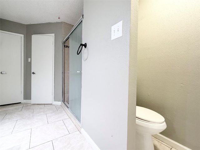 527 Slumberwood Dr, Houston, TX 77013