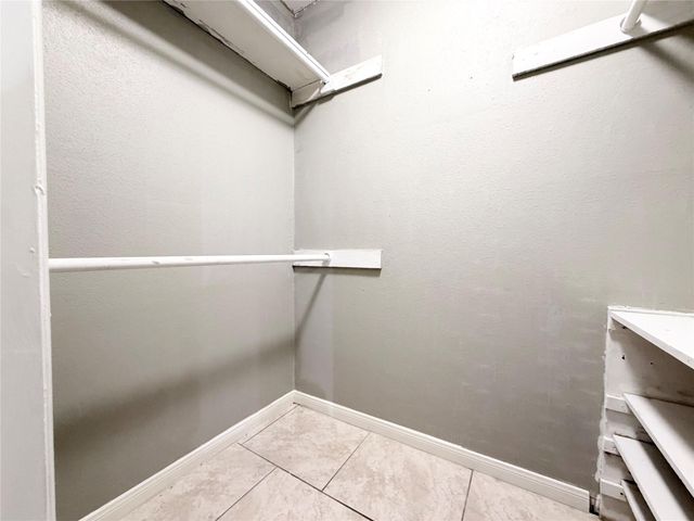 527 Slumberwood Dr, Houston, TX 77013