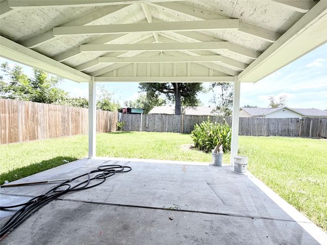 527 Slumberwood Dr, Houston, TX 77013