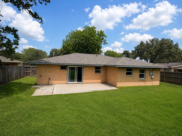 505 Moody Avenue, League City, TX 77573