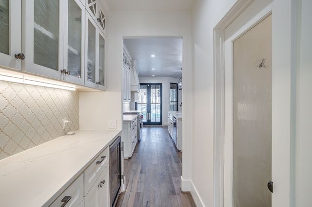 330 Madeline Lane, Burleson, TX 76028