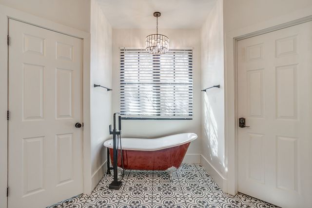 330 Madeline Lane, Burleson, TX 76028