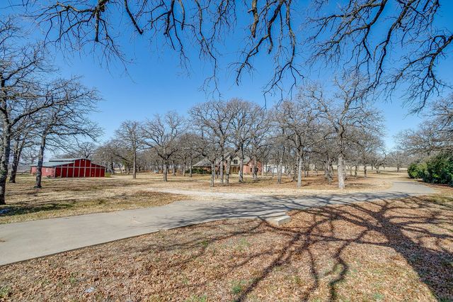 330 Madeline Lane, Burleson, TX 76028