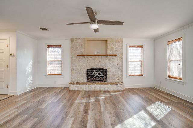 330 Madeline Lane, Burleson, TX 76028