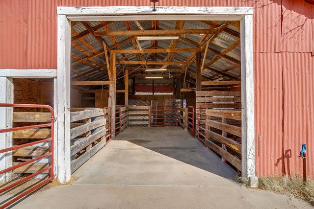 330 Madeline Lane, Burleson, TX 76028