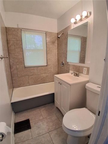 5410 Olive Street, Kansas City, MO 64130