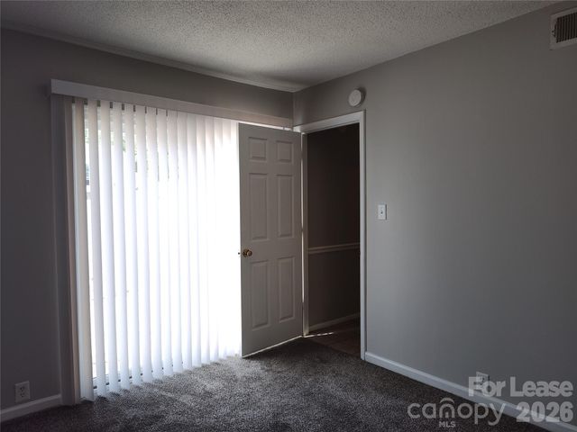 7001 Stonington Lane, Charlotte, NC 28227