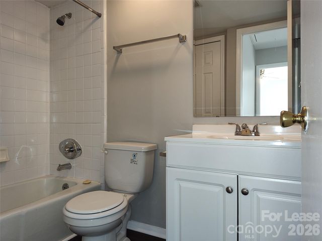 7001 Stonington Lane, Charlotte, NC 28227